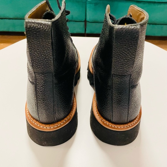 Grenson pebbled leather black boots from UK for sale. - Picture 3 of 3